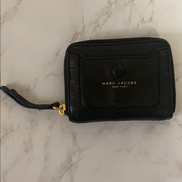 Marc Jacobs Empire City Leather Zip Wallet - Picture 3 of 9